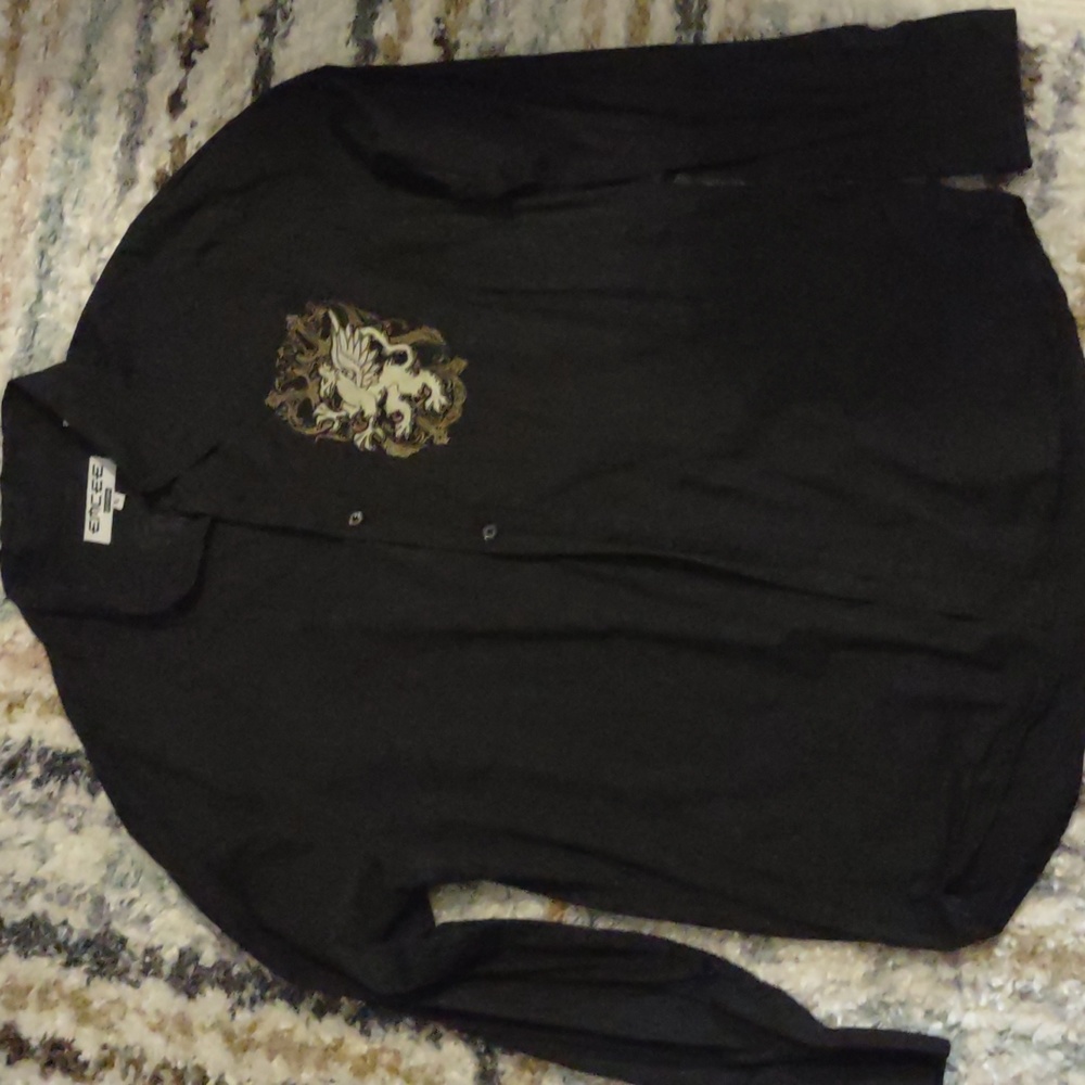 Black shirt